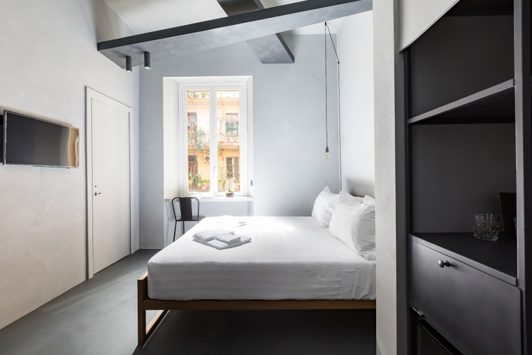 Bedroom 4, Pietra, Rome