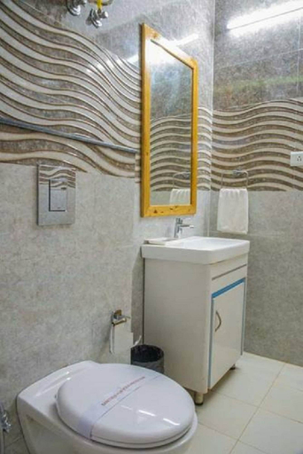 Bathroom 3, Mountain View Resort, Solan