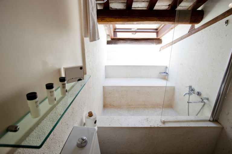 Bathroom 3, InnCasa, Terni