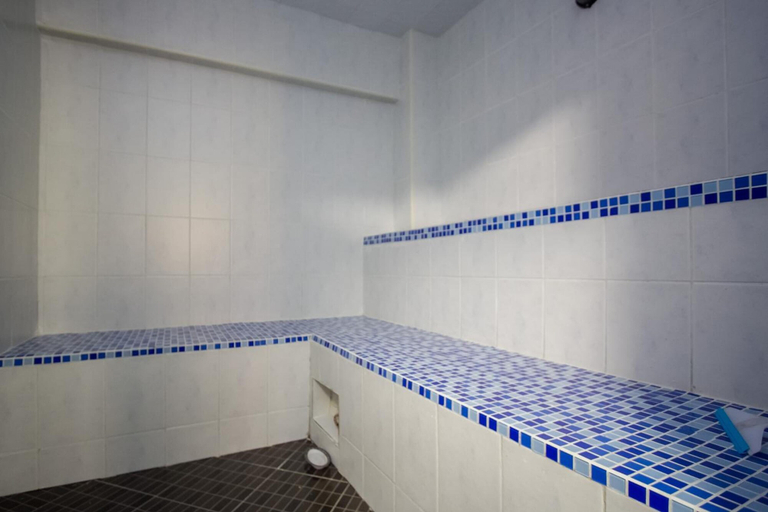 Bathroom 5, Paleo Hotel and Spa, Thika, Thika Town