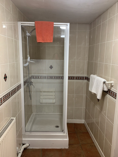 Bathroom 3, The Dog & Doublet Inn, Warwickshire