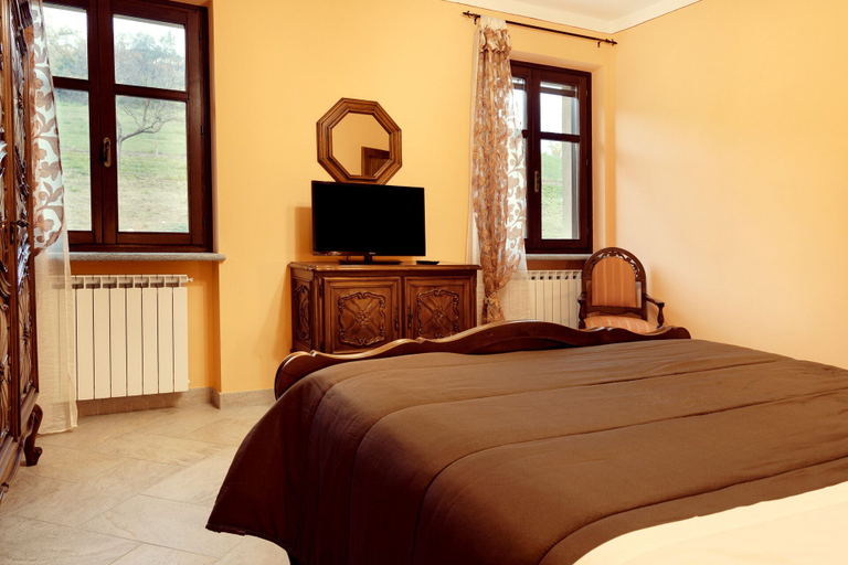Bedroom 4, L Piasi, Asti