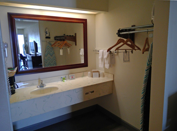 Bathroom 4, Americas Best Value Inn Kinston, Lenoir