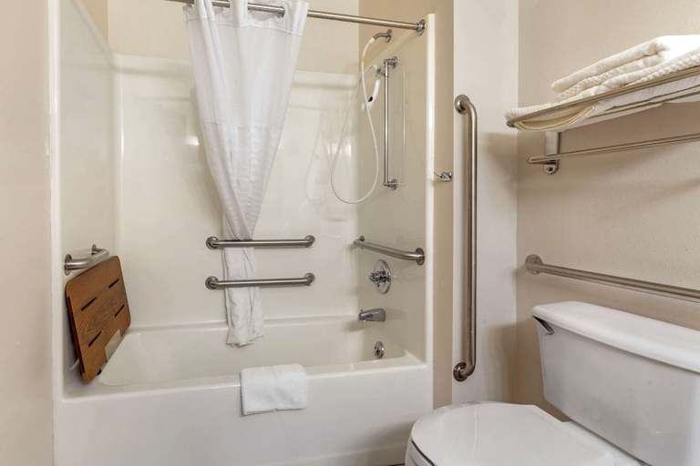 Bathroom 4, MainStay Suites Dubuque at Hwy 20, Dubuque