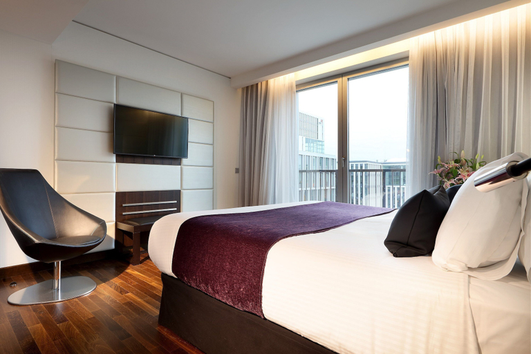 Bedroom 3, Eurostars Grand Central, München