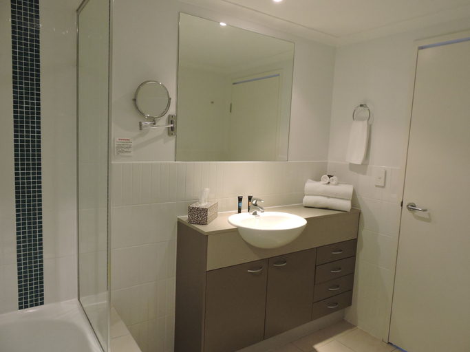 Bathroom 4, BASE Holidays - Ettalong Beach Premium Apartments, Gosford - West