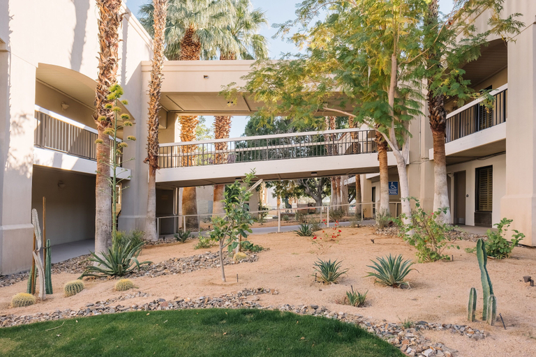 Exterior & Views 2, L3 Oasis Hotel, Riverside