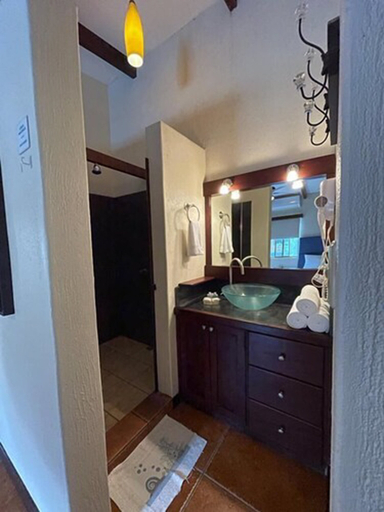 Bathroom 5, Boca Olas Resort Villas, Tamanique