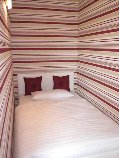 Bedroom 2, Aparthotel 1A, Zwickau