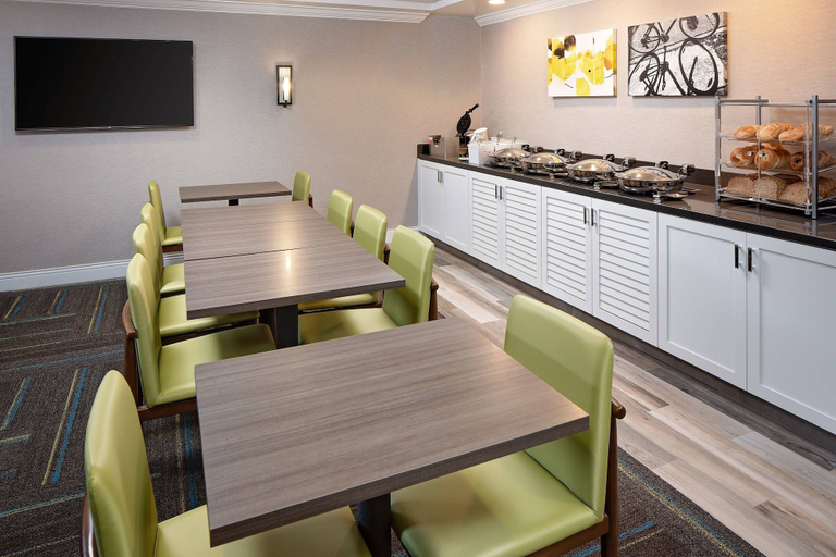 Food & Drinks 5, Residence Inn by Marriott Tysons, Fairfax