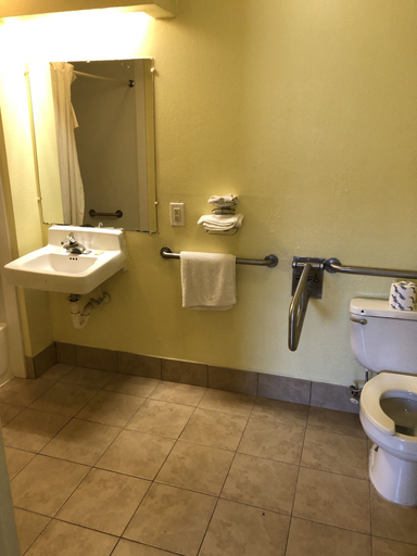 Bathroom 4, Travel Inn Motel, Hartford