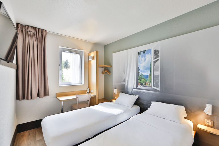 Bedroom 2, B&B Hotel Valence Sud, Drôme