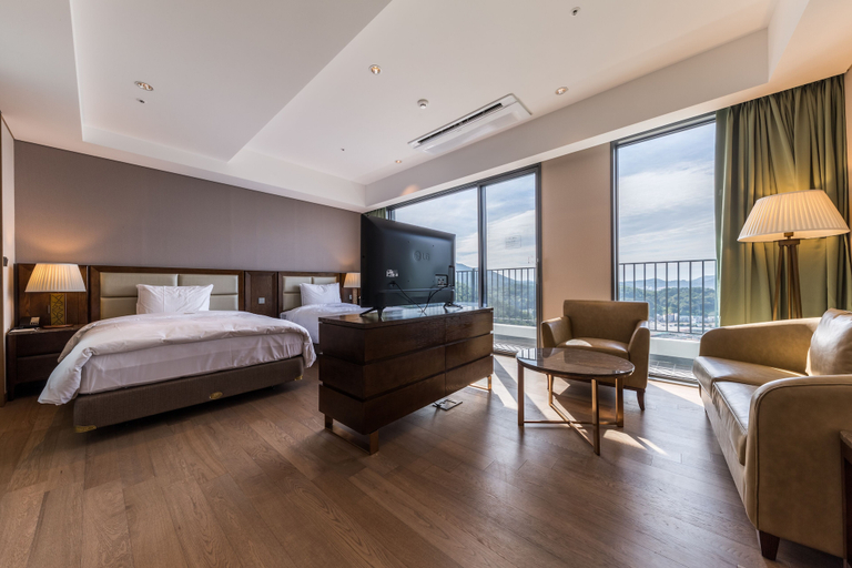 Bedroom 3, Stanford Hotel & Resort Tongyeong, Tongyeong
