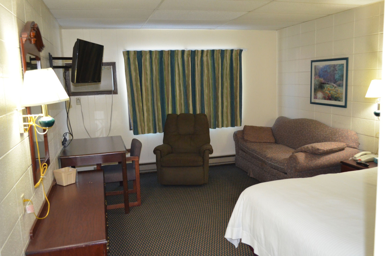 Bedroom 2, Grand Inn Fargo, Cass