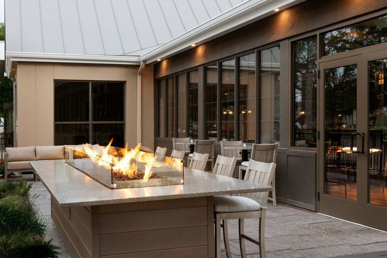 Food & Drinks 5, Delta Hotels by Marriott Burlington, Chittenden