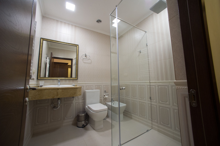 Bathroom 4, Boulevard Hotel, Yerevan