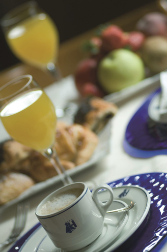 Food & Drinks 13