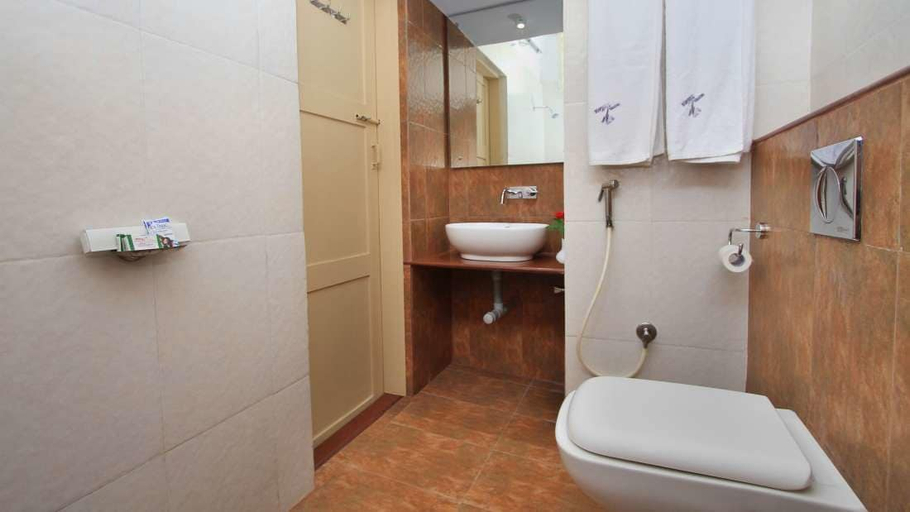 Bathroom 4, Hotel Vellara, Bangalore