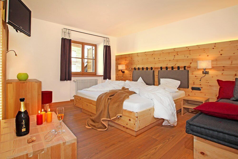 Bedroom 3, Gasthof Zur Sonne, Bolzano