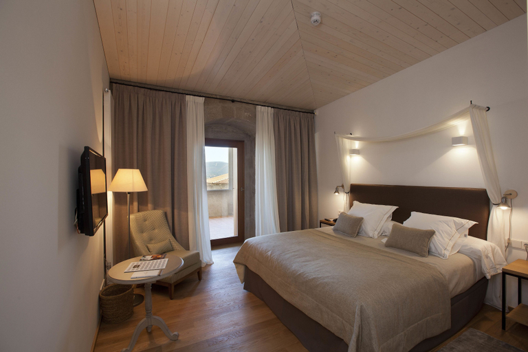 Bedroom 2, Parador Castillo De Monterrei, Ourense