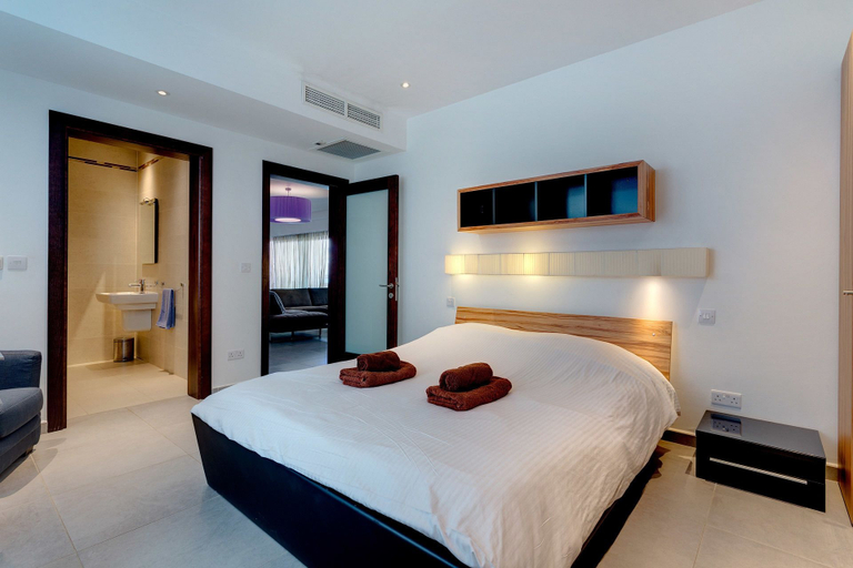 Bedroom 3, Seaview Apartment In Fort Cambridge, Sliema