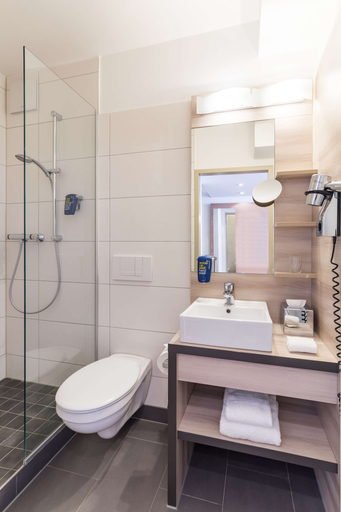Bathroom, Park Inn by Radisson Göttingen, Göttingen