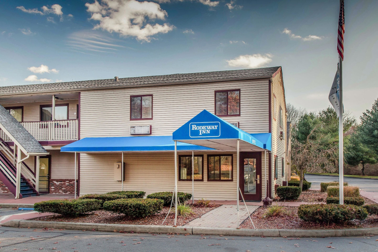 Exterior & Views 2, Rodeway Inn Groton - New London, New London
