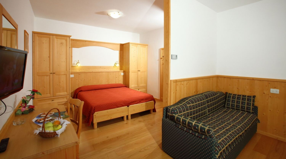 Bedroom 3, Hotel Zurigo, Trento