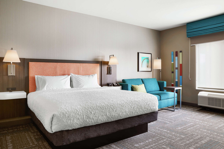 Hampton Inn & Suites Chicago Waukegan, Lake