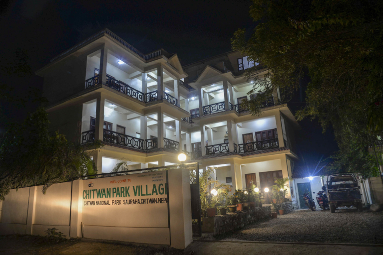 Exterior & Views