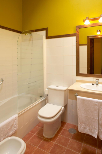 Bathroom 4, Coviella Hotel Rural, Asturias