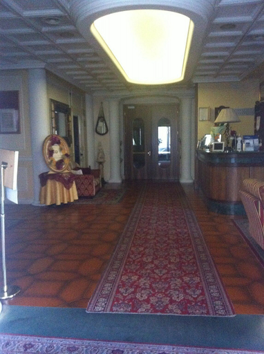 Others 2, Hotel Sovrano, Bari