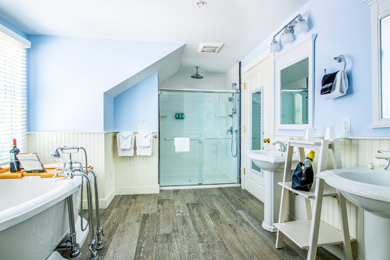 Bathroom 4, Admirals Landing - Adults Only, Barnstable