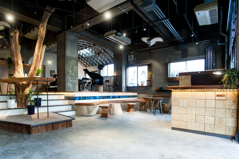 Others 2, Nui. Hostel & Bar Lounge, Taitō