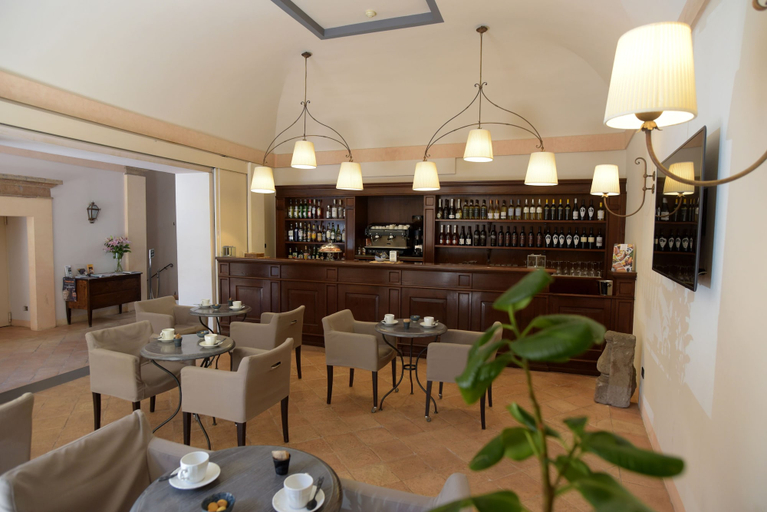 Food & Drinks 5, Palazzo Piccolomini, Terni