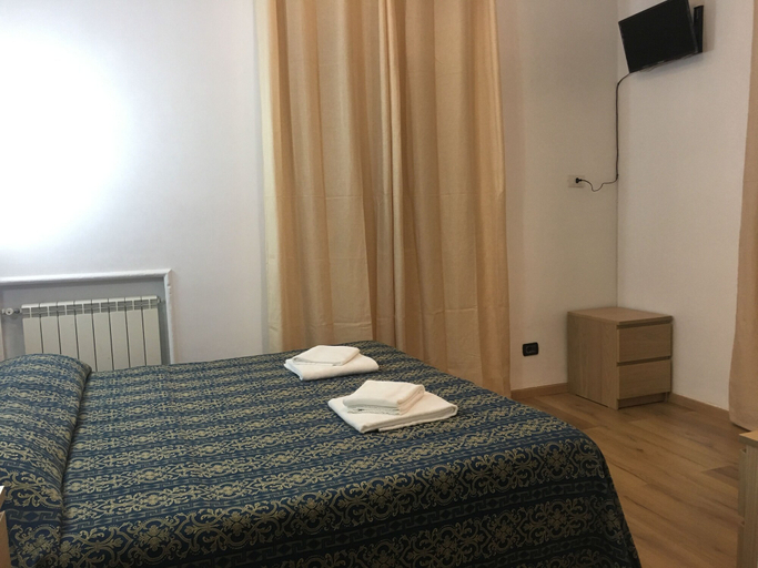 Bedroom 3, Tawhid Accomodation, Rome