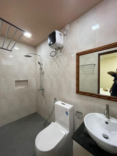 Bathroom 5, Courtyard Guesthouse, Kaafu Atoll