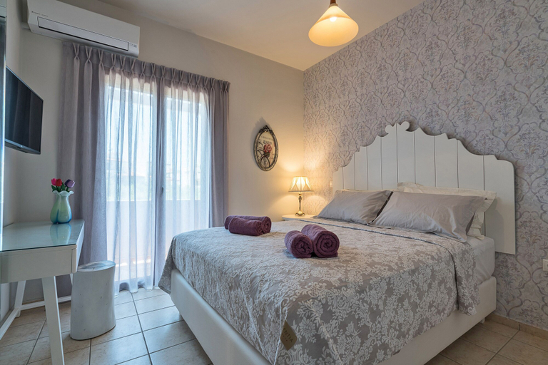 Bedroom 3, Villa Camellia, Crete