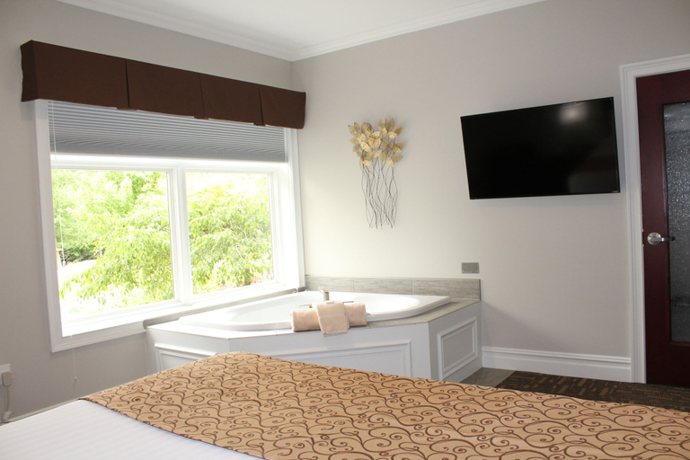 Bedroom 3, Riverwalk Place Resort & Spa, Gladwin