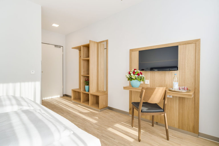 Bedroom 4, Hotel‑Etage Apfelrot managed by Hotel Apfelbaum, Erding