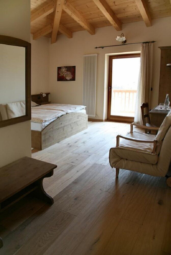 Bedroom 2, Maso Fiorini, Trento