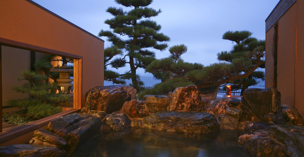 Exterior & Views 2, Hotel New Awaji, Sumoto