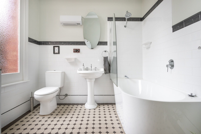 Bathroom 4, Fremantle Bed and Breakfast, Fremantle