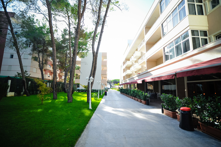 Exterior & Views 2, Sandy Beach Resort, Kavajës
