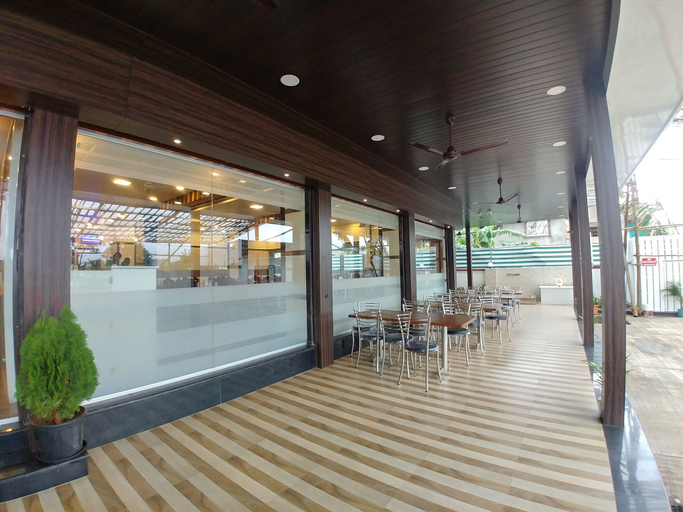 Food & Drinks 5, Hotel Jagadguru, Pune