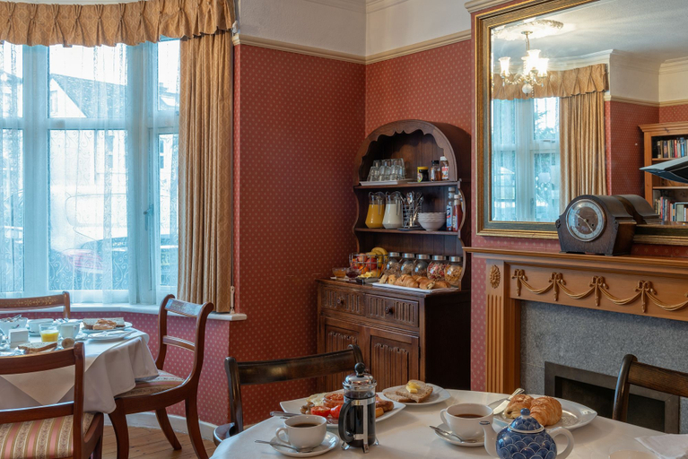Food & Drinks 5, Cambridge Bed and Breakfast, Cambridgeshire