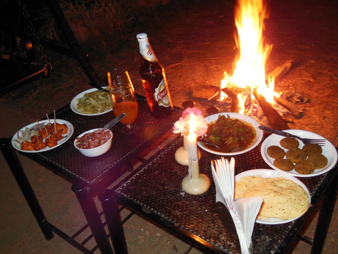 Food & Drinks 4, Park Woods Shoghi, Solan