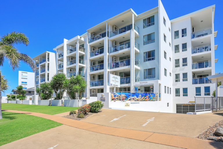 Exterior & Views 5, The Point Resort, Burnett  - Pt A