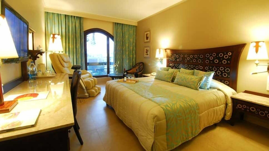 Bedroom 2, Sai Palace Hotel, Mumbai Suburban
