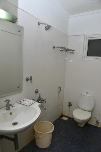 Bathroom 5, Hotel Sonas, Tiruchirappalli
